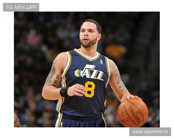 德隆·威廉姆斯通过精准挡拆提升组织效率显著拉开队友得分空间