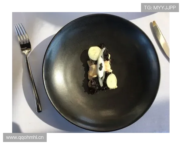 菲尔普斯退役后每天吃五顿饭，冰箱里塞满牛排和冰淇淋